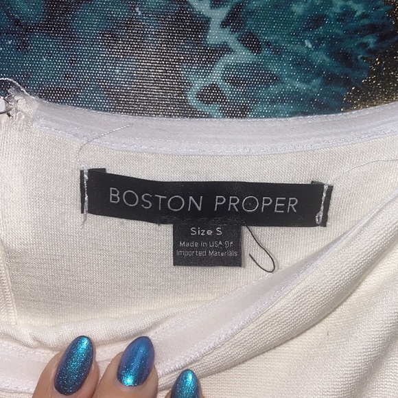 Boston Proper NWT 🆕 Off White/White off the shoulder lined fitted dress - Picture 3 of 7